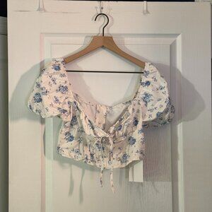 NWT - Verdusa - Blue & White Crop Top - Size Medium